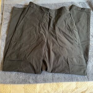 Lululemon Women’s Cargo 7/8 Pants